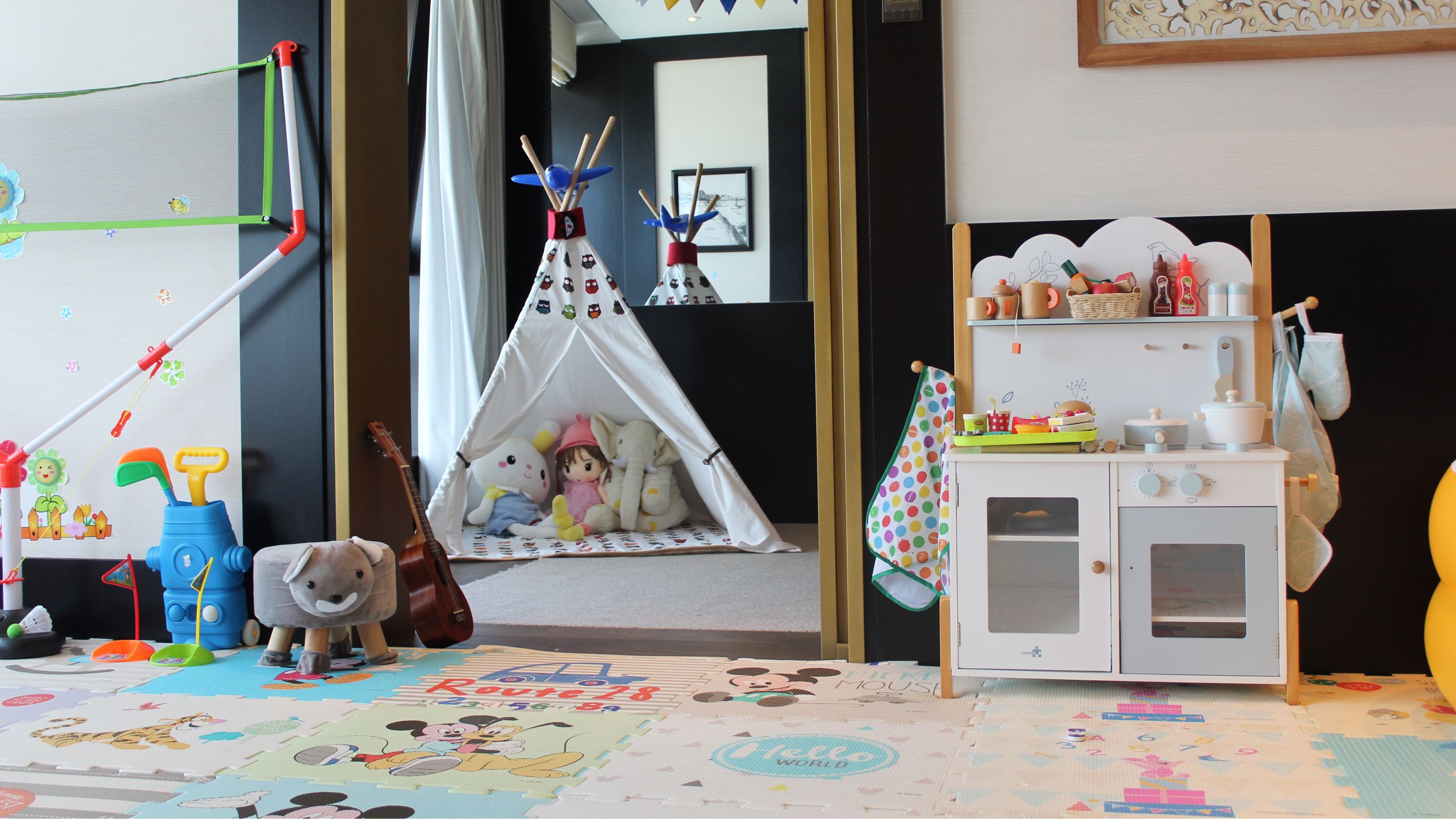 Kids' club children room 