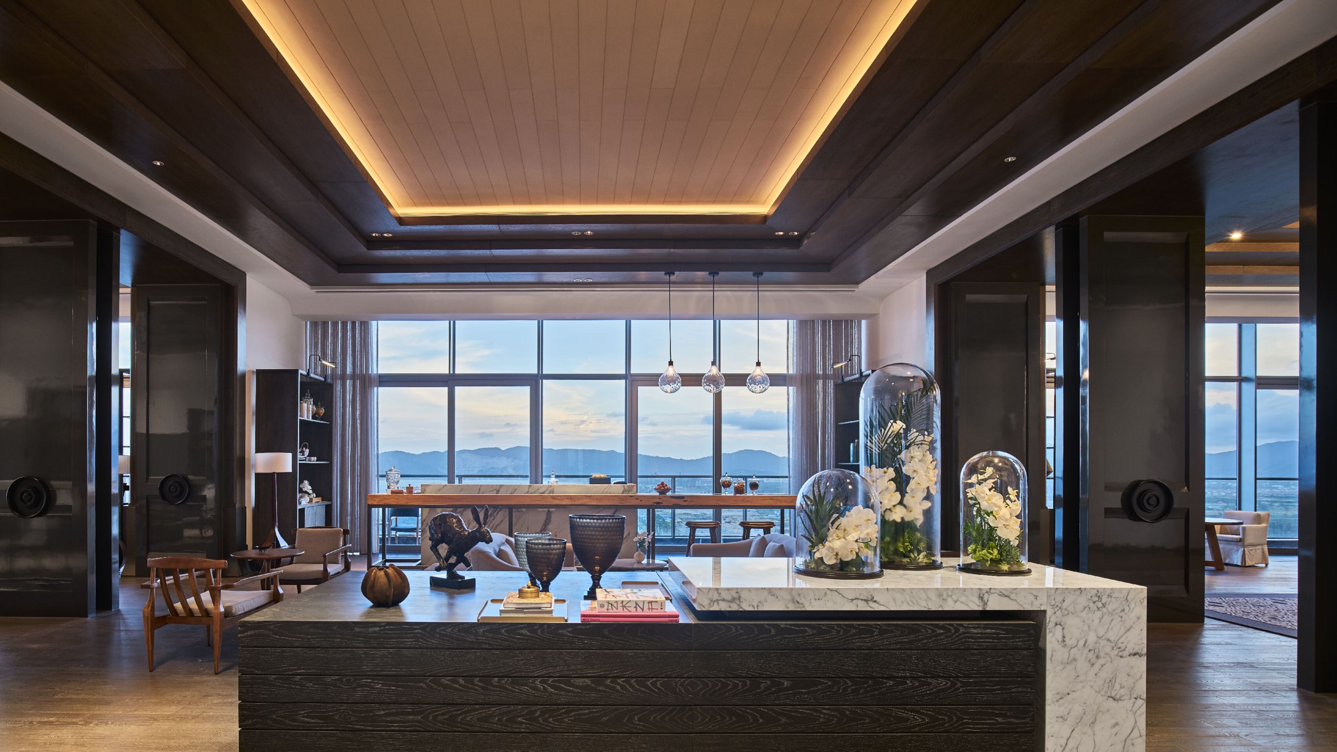 The Lounge | Rosewood Sanya