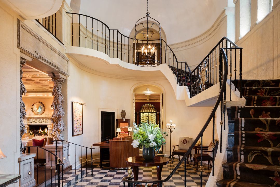 The Mansion Restaurant Foyer