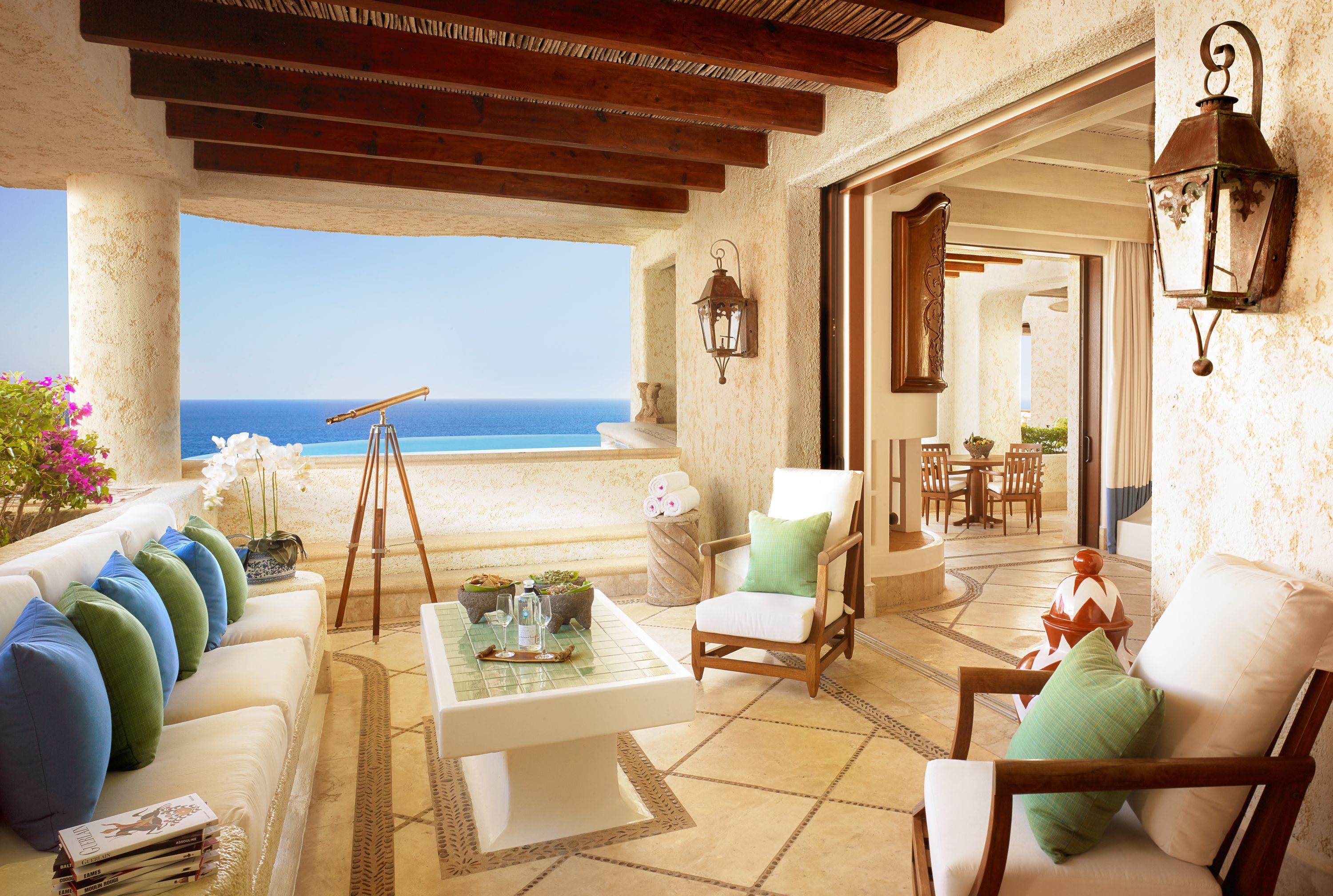 Suite con vista al Mar de Tres Habitaciones  Las Ventanas al Paraiso, A  Rosewood Resort